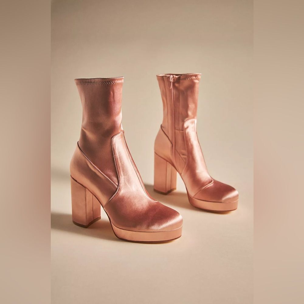 Anthropologie Silent D YELLESY HEELED ANKLE BOOTS PINK 40
